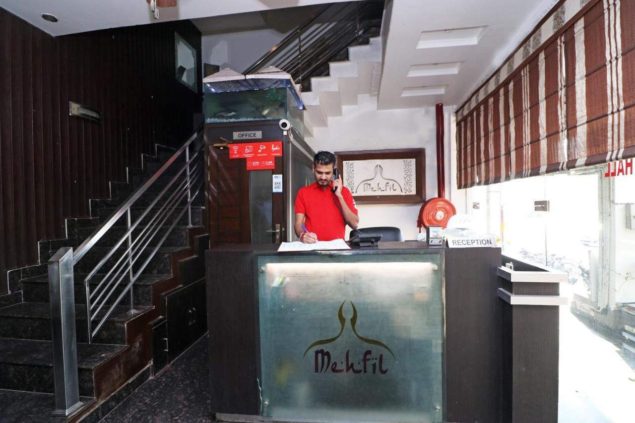 Oyo 22677 Hotel Mehfil Rājpura Exterior foto